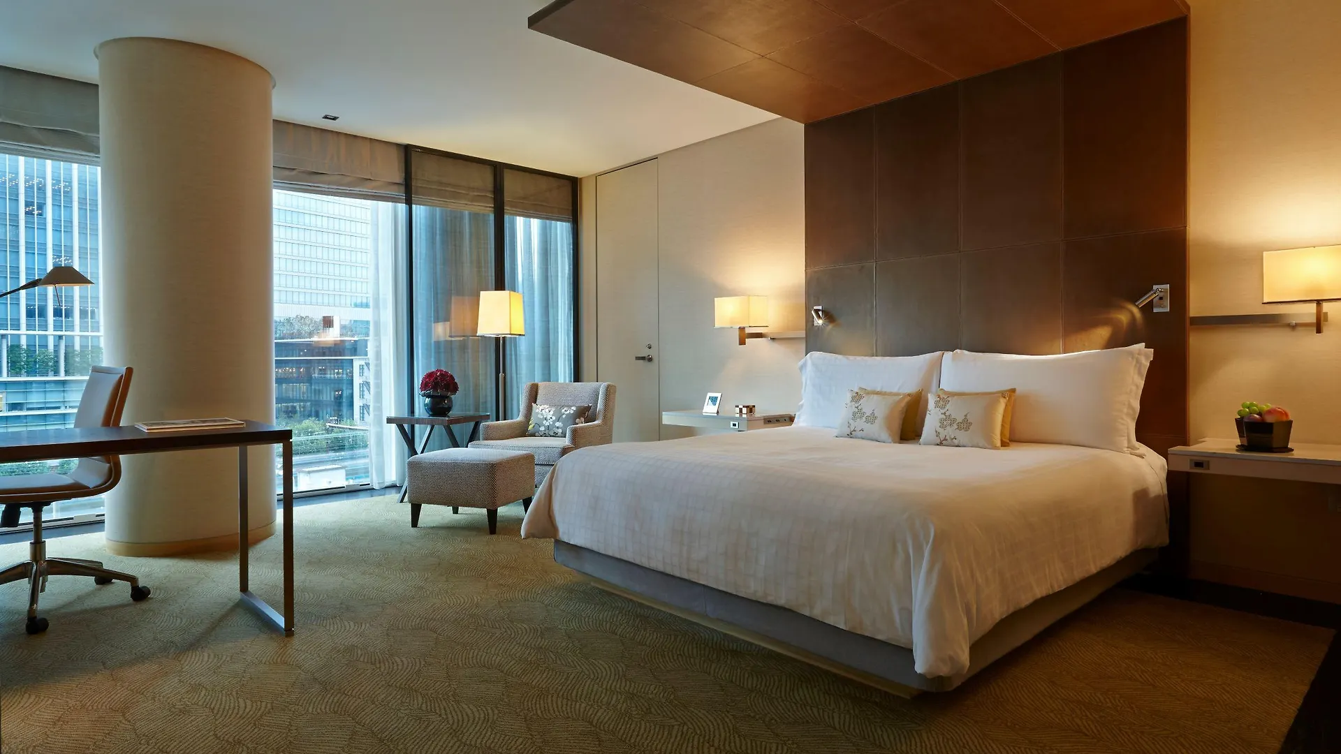 Four Seasons Hotel Tokyo At Marunouchi
