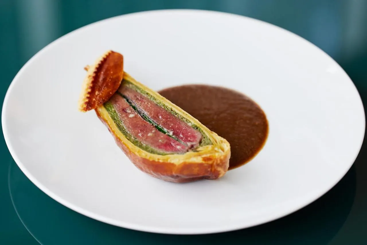 Four Seasons Hotel Tokyo At Marunouchi