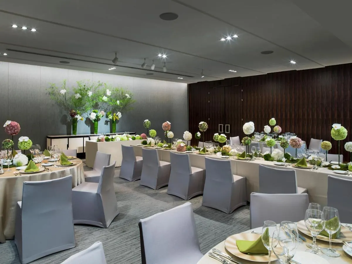 Four Seasons Hotel Tokyo At Marunouchi
