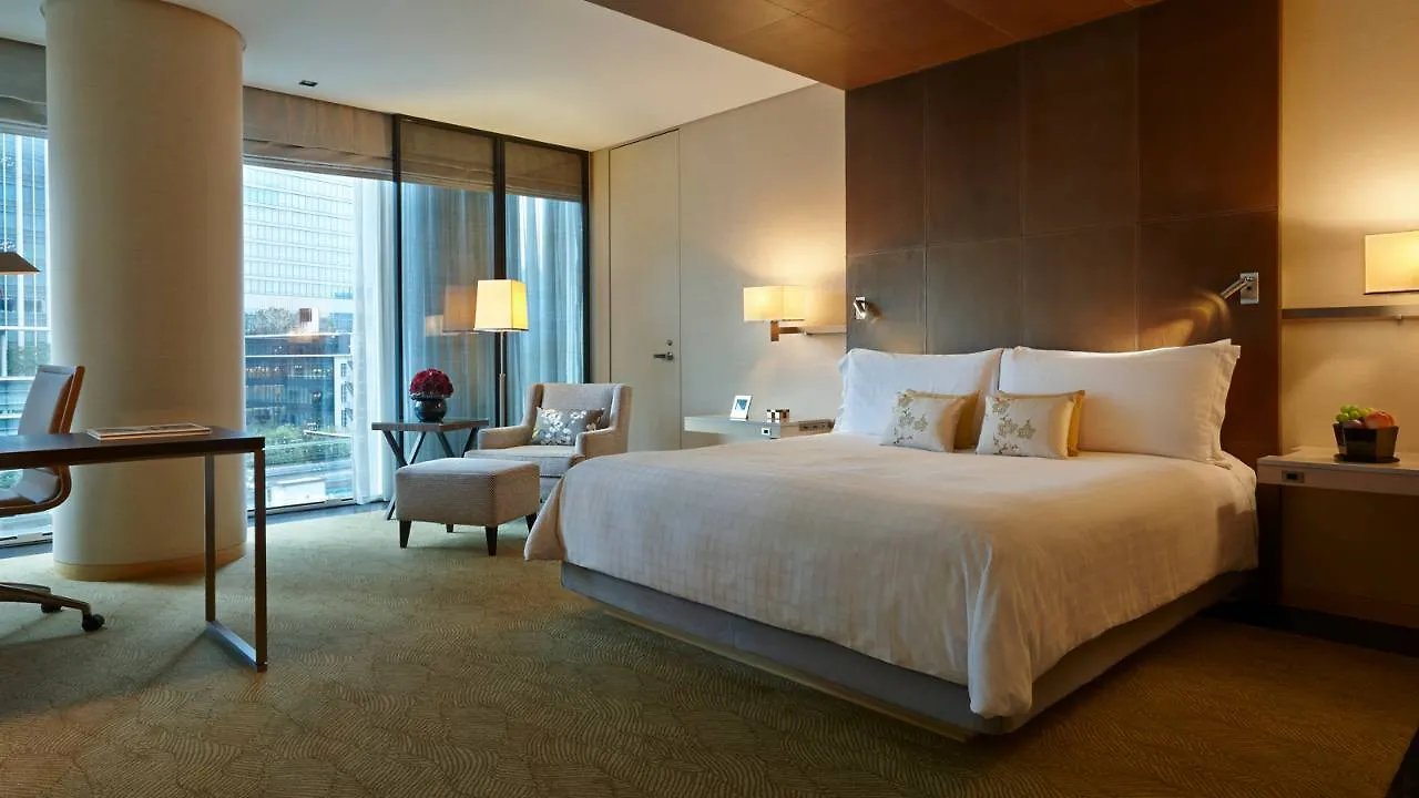 Four Seasons Hotel Tokyo At Marunouchi